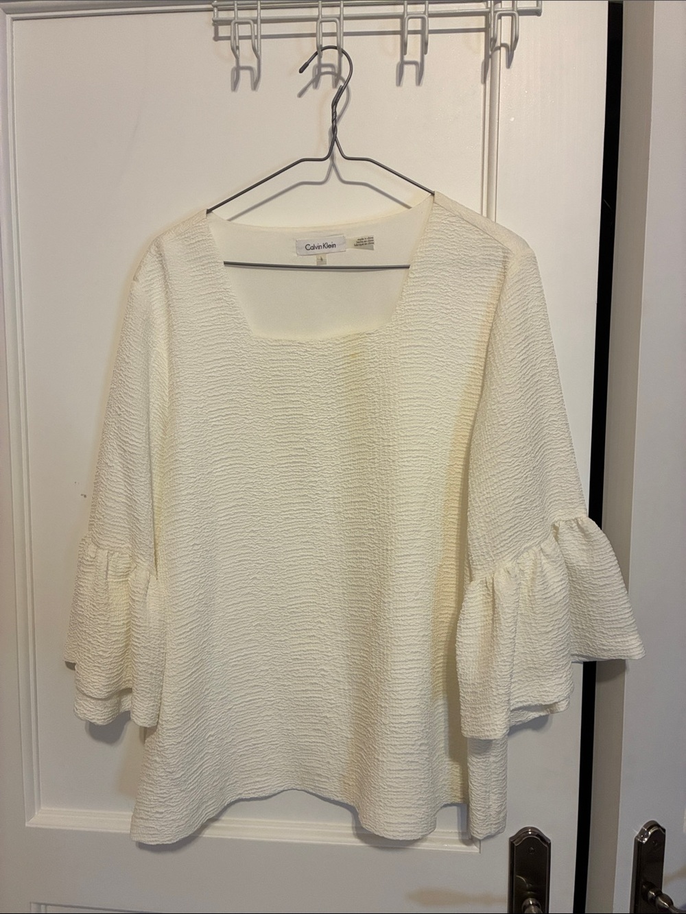 Calvin Klein Cream Textured Ruffle-Sleeve Square Neck Blouse 👵MT